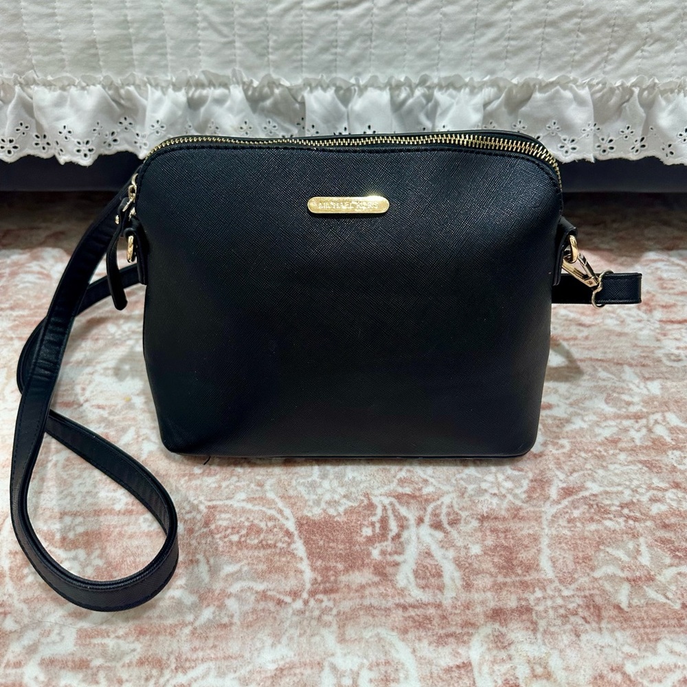 Black Michael Kors Crossbody Bag
